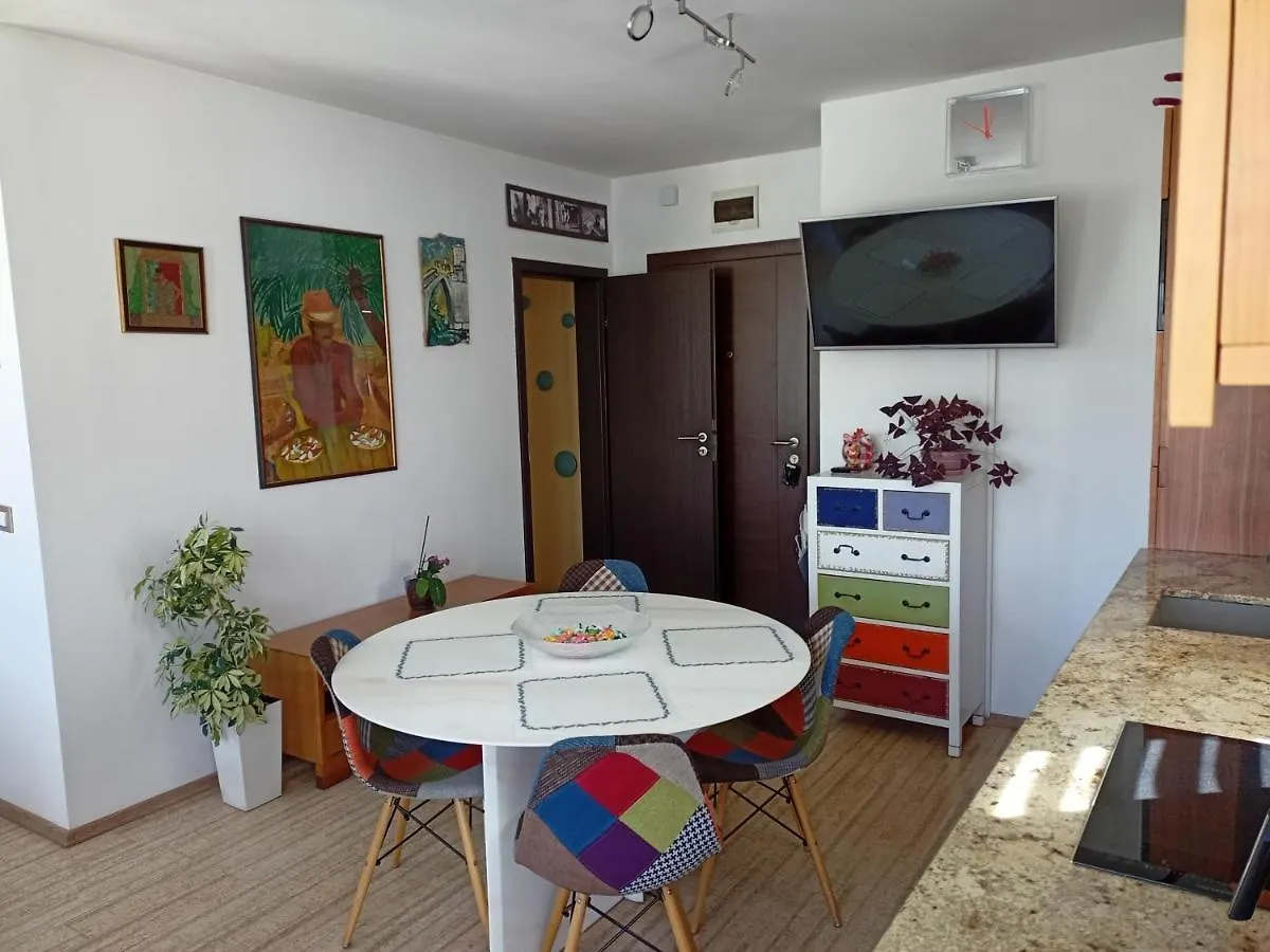 Bright Apartment At A Great Location Sofia
